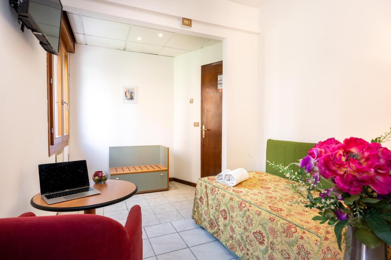 מסטרה Camelia Rooms Venice Guesthouse מראה חיצוני תמונה